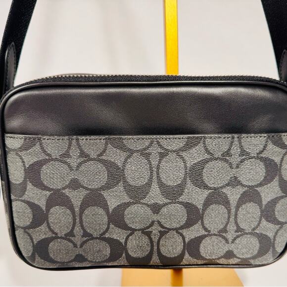 Coach Black and Gray Bag Unisex.  New condition very nice! - Picture 7 of 8